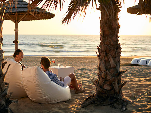 ROBINSON KYLLINI BEACH